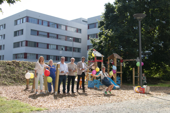 KlinikumStadtSoest eröffnet Spielplatz für die Kinderklinik KlinikumStadtSoest eröffnet Spielplatz für die Kinderklinik