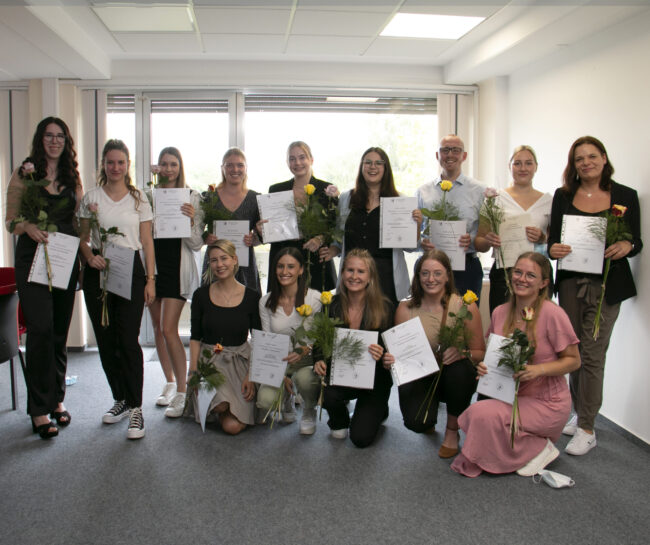 Krankenpflege-Examen September 2022 Krankenpflege-Examen September 2022 an der Albrecht-Schneider-Akademie für Pflegeberufe am KlinikumStadtSoest