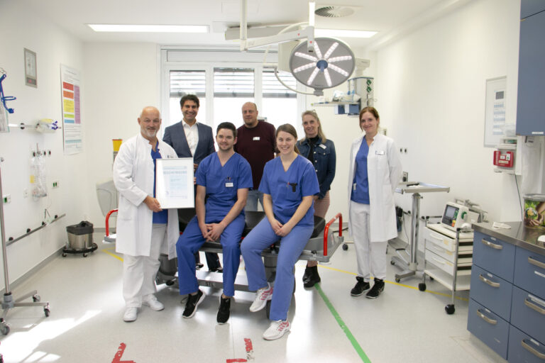 Rezertifizierung Traumazentrum_2022 Das KlinikumStadtSoest wurde von der DGU® als Regionales Traumazentrum rezertifiziert.