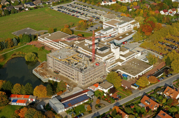 Bau des neuen Bettenhauses (Anbau West) des Klinikums