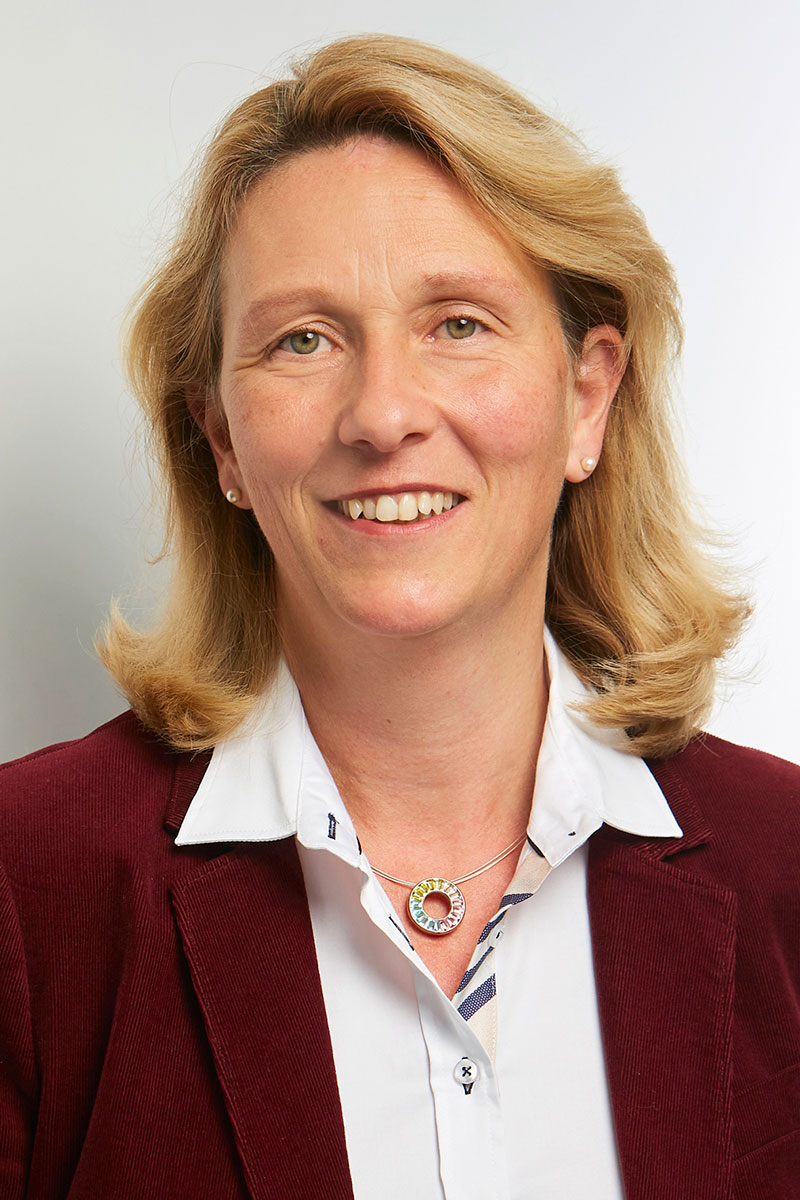 Dr. Yvonne Heidenreich