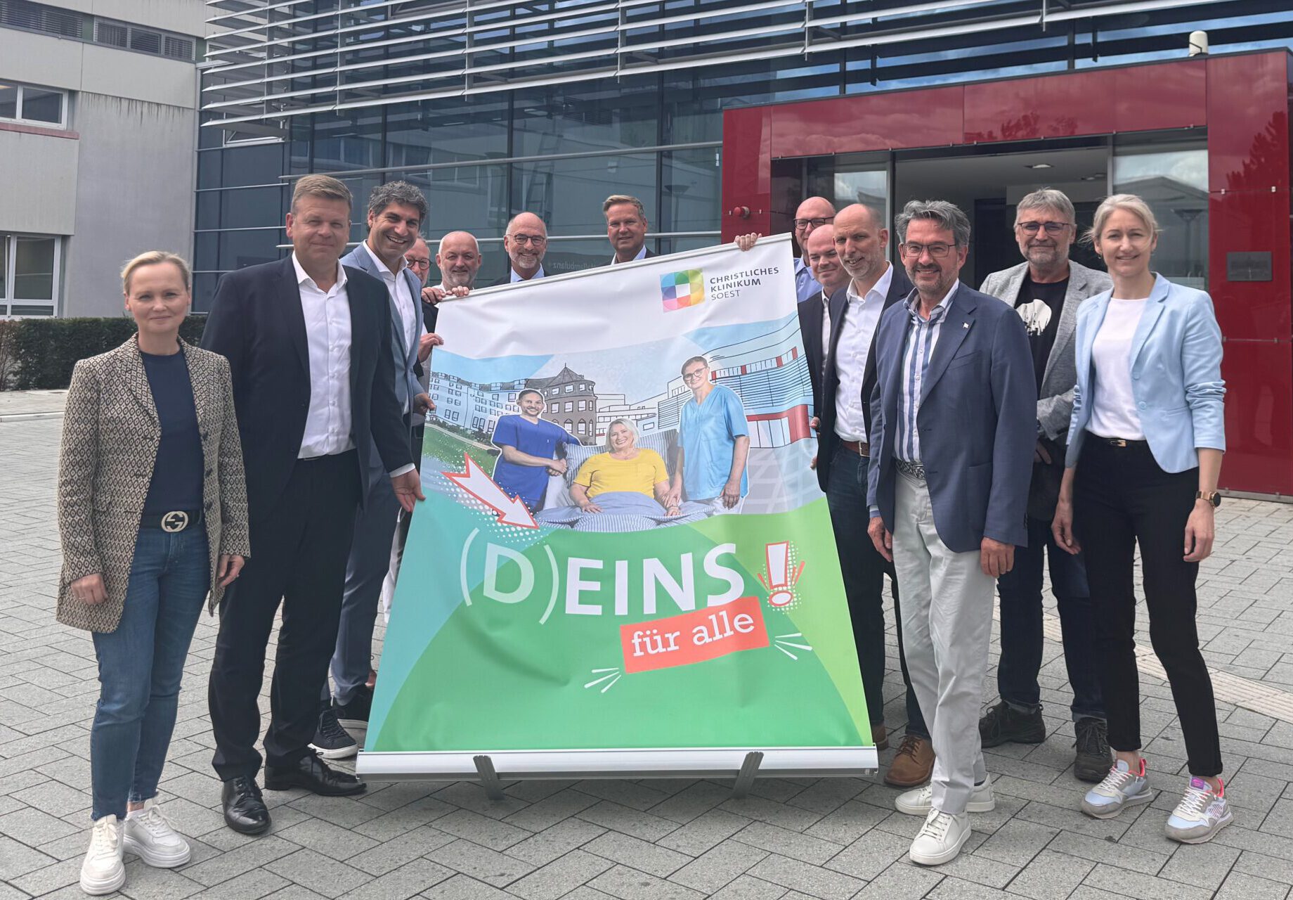 Staatssekretär Matthias Heidmeier lobte bei seinem Besuch in Soest die dortige Krankenhausfusion als Leuchtturmprojekt.